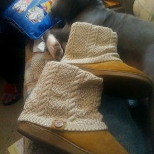 Mukluk size 9 womens slipper boots